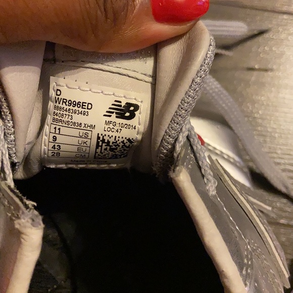 New balance - Picture 3 of 3